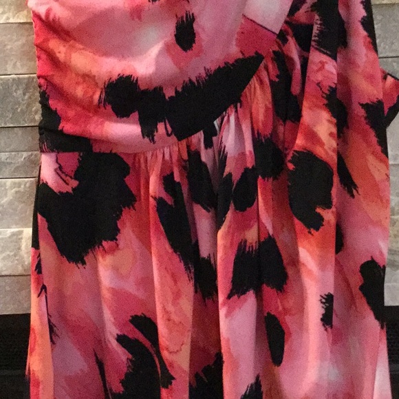 One shoulder top - Picture 2 of 3